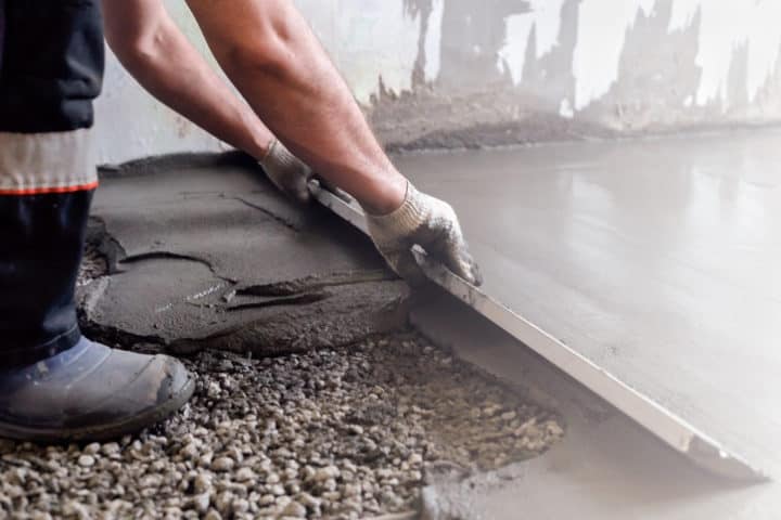Hoe een betonvloer gieten?